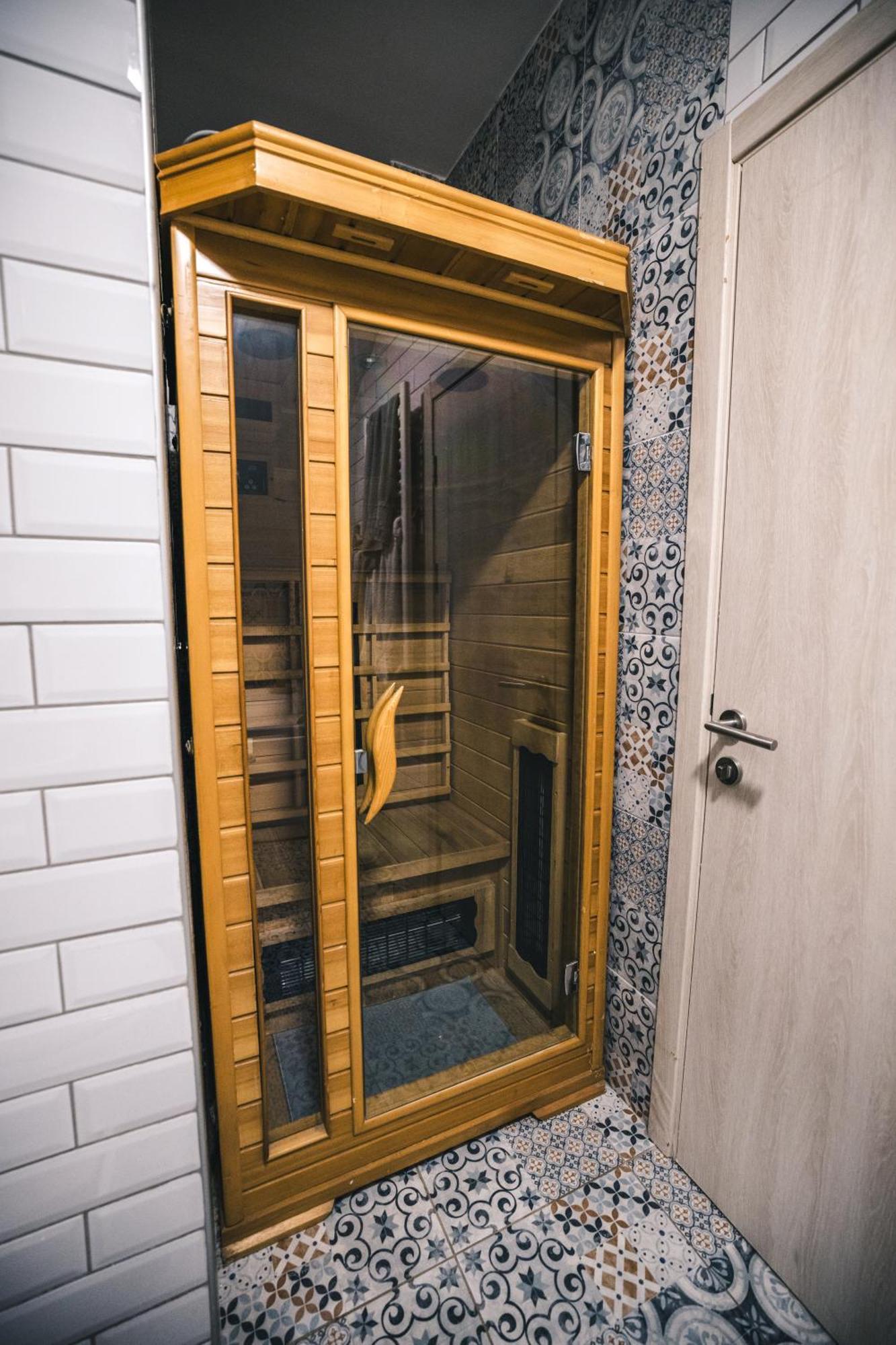 Spa Apartment Yin - Hot Tub, Sauna, Spa Novi Sad Exterior foto
